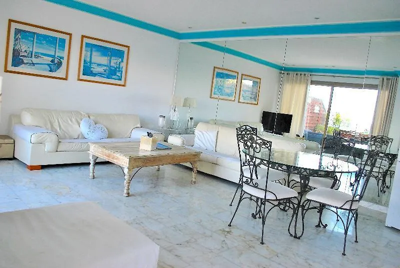 كان Levon Accommodation فرنسا