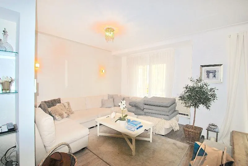 *** فندق كان Levon Accommodation فرنسا