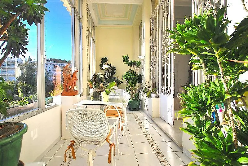 Levon Accommodation Cannes 3*,  France