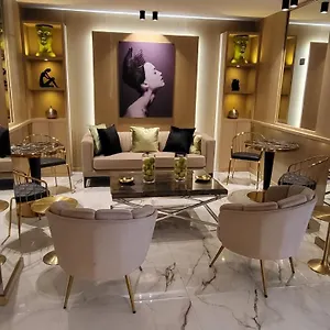 Otel Le Fouquet's